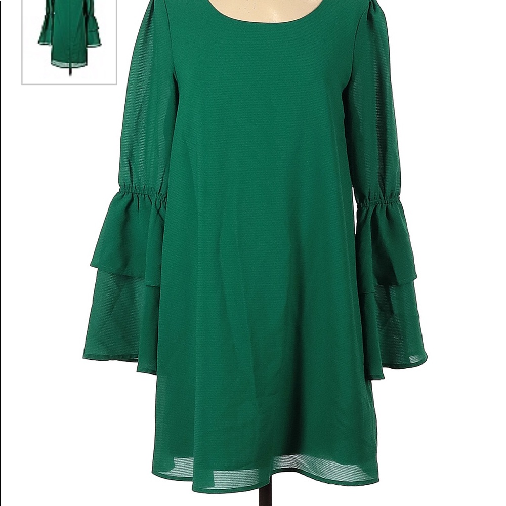 Kelly green bell sleeve shift dress